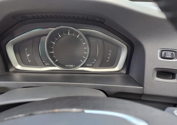 Volvo S60 cena 62900 przebieg: 141000, rok produkcji 2017 z Warszawa małe 232